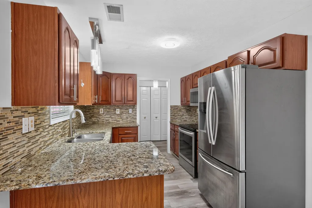 2149 Sovereign Lane Lexington KY 40513