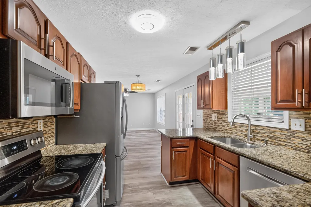 2149 Sovereign Lane Lexington KY 40513