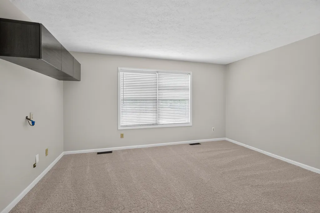 2149 Sovereign Lane Lexington KY 40513