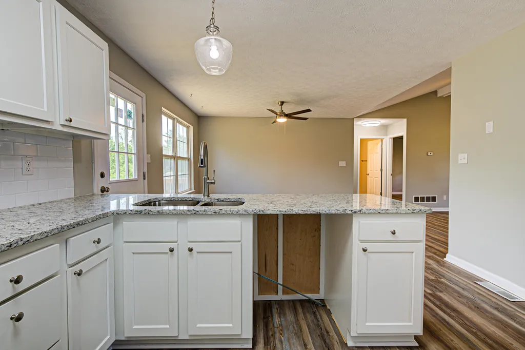 138 Kimberly Court Taylorsville KY 40071