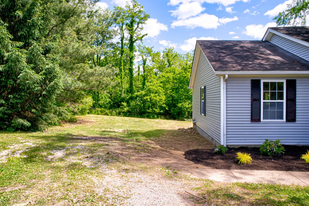 138 Kimberly Court Taylorsville KY 40071