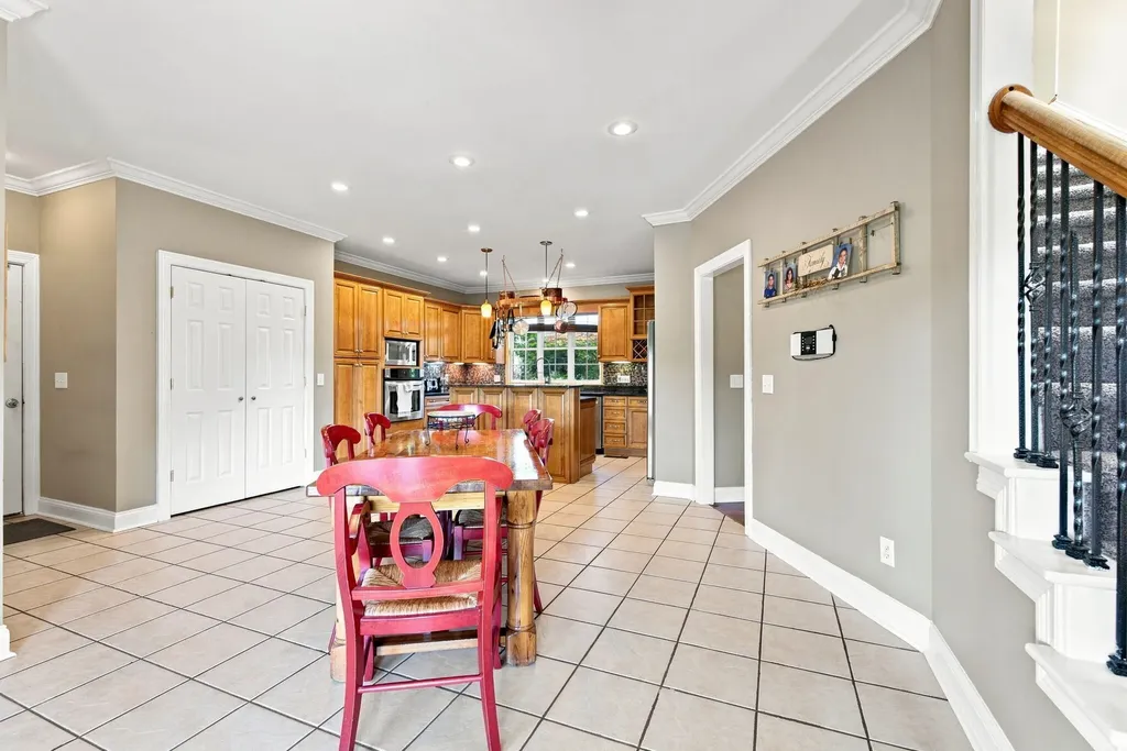 106 Stirling Lane Versailles KY 40383