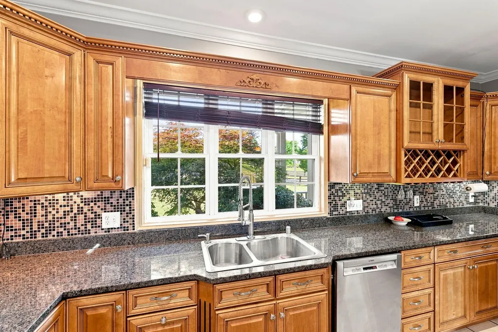 106 Stirling Lane Versailles KY 40383