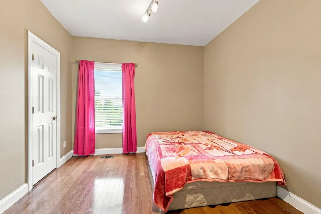 106 Stirling Lane Versailles KY 40383