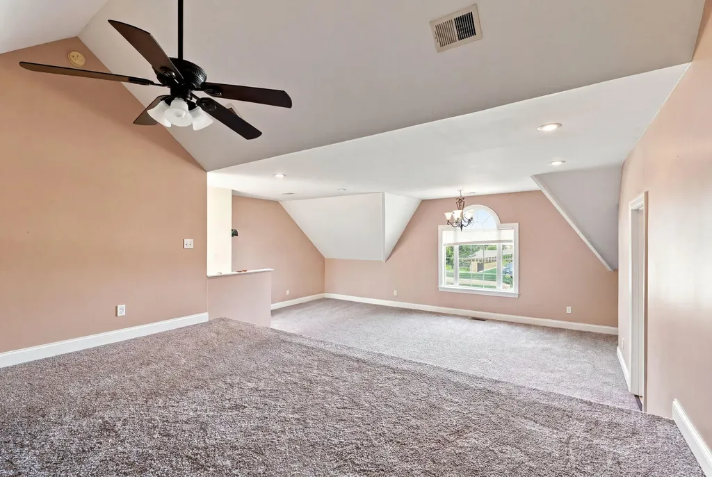 106 Stirling Lane Versailles KY 40383