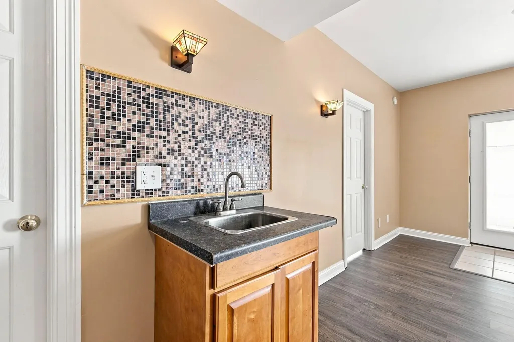 106 Stirling Lane Versailles KY 40383