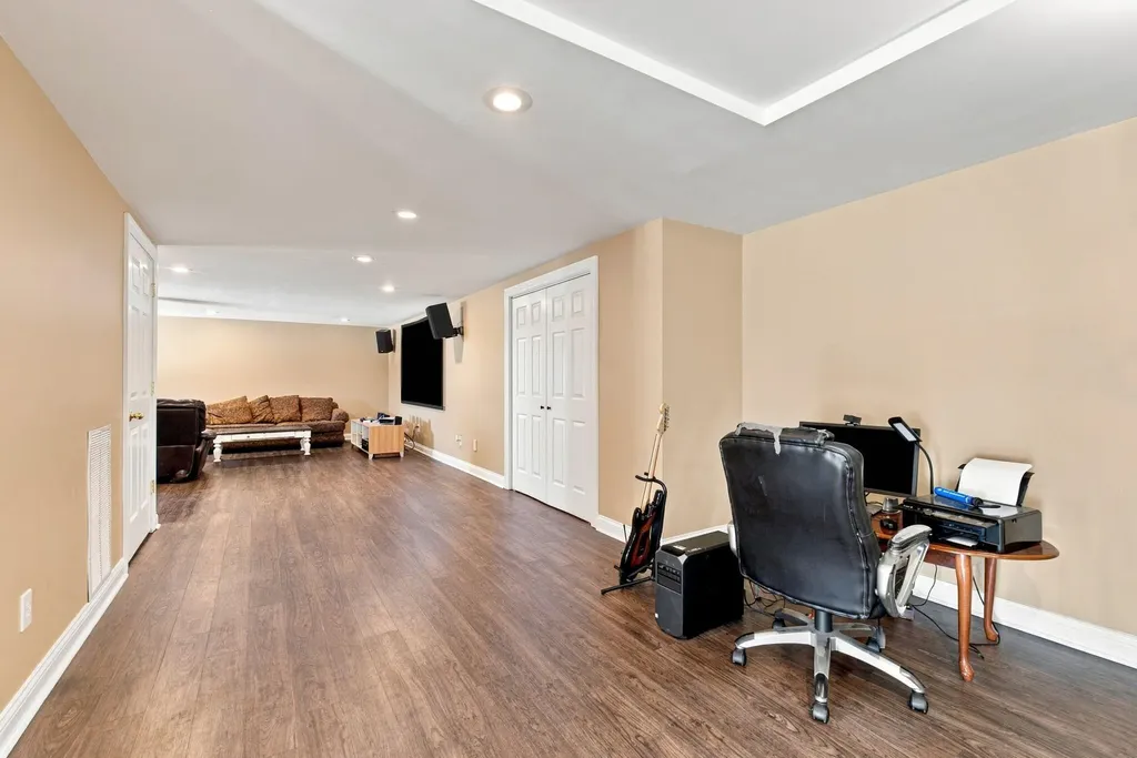 106 Stirling Lane Versailles KY 40383