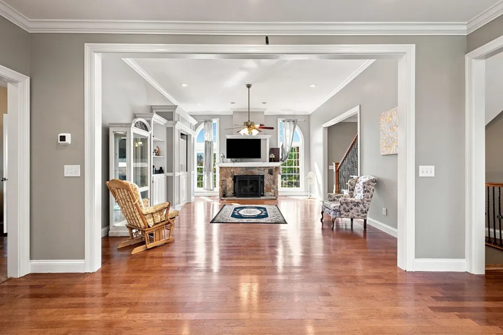 106 Stirling Lane Versailles KY 40383