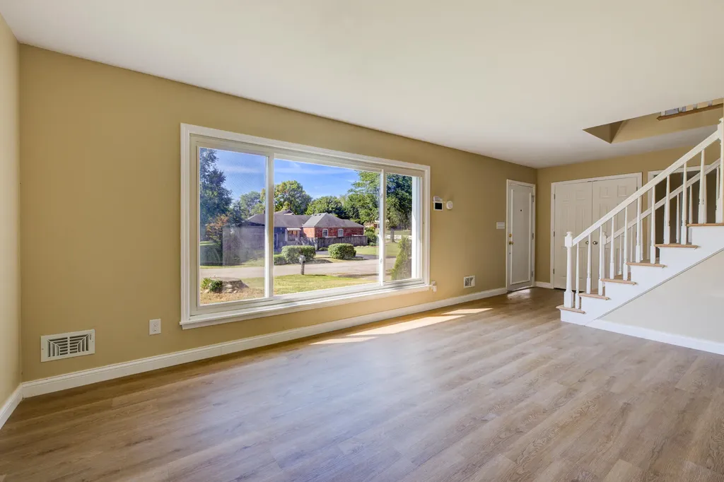 8201 Huntsman Trail Louisville KY 40291
