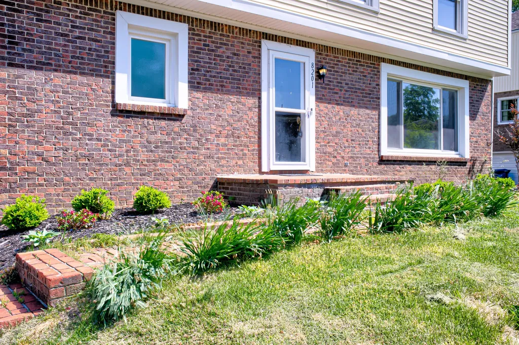 8201 Huntsman Trail Louisville KY 40291