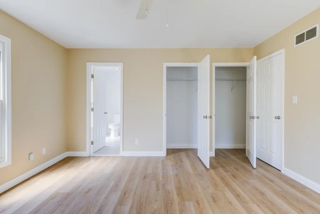 8201 Huntsman Trail Louisville KY 40291