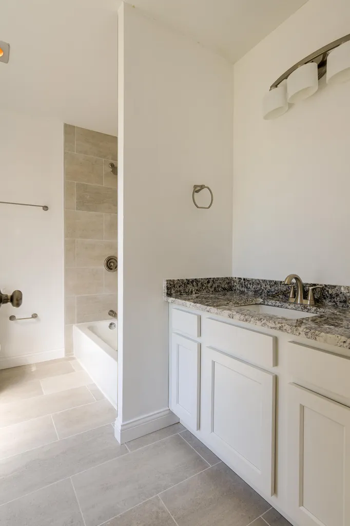 8201 Huntsman Trail Louisville KY 40291