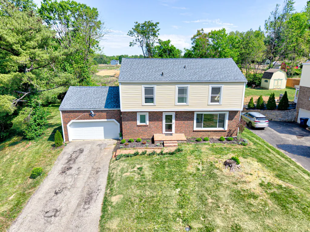 8201 Huntsman Trail Louisville KY 40291