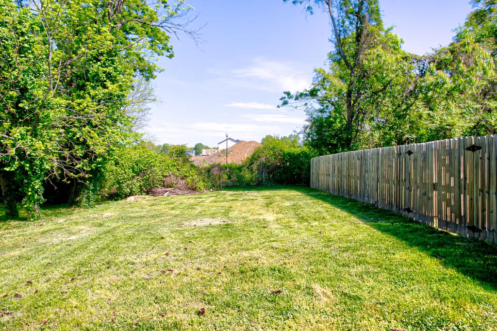 8201 Huntsman Trail Louisville KY 40291