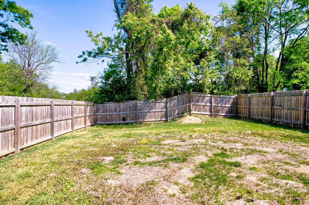 8201 Huntsman Trail Louisville KY 40291