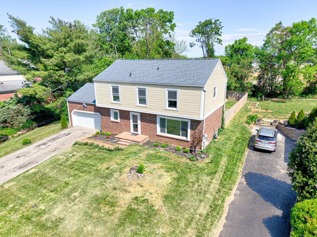 8201 Huntsman Trail Louisville KY 40291