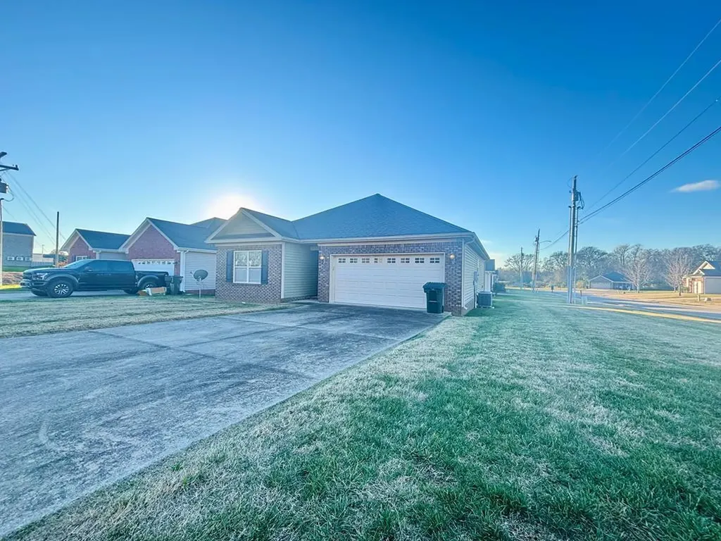 502 Bridle Way Hopkinsville KY 42240
