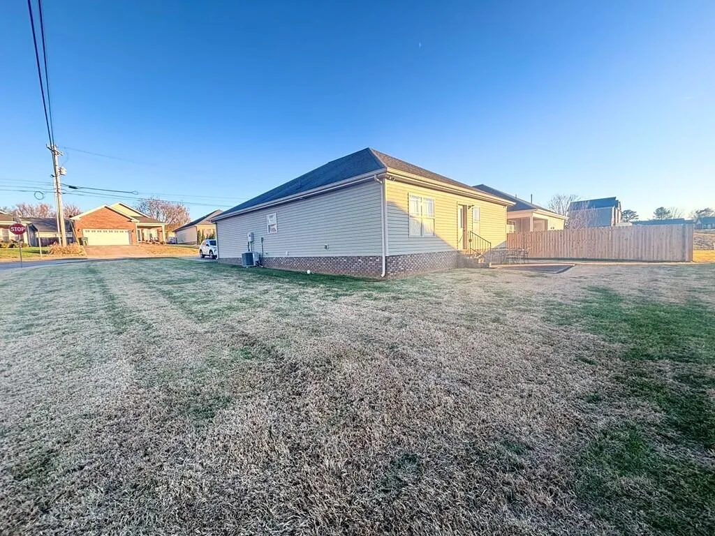 502 Bridle Way Hopkinsville KY 42240