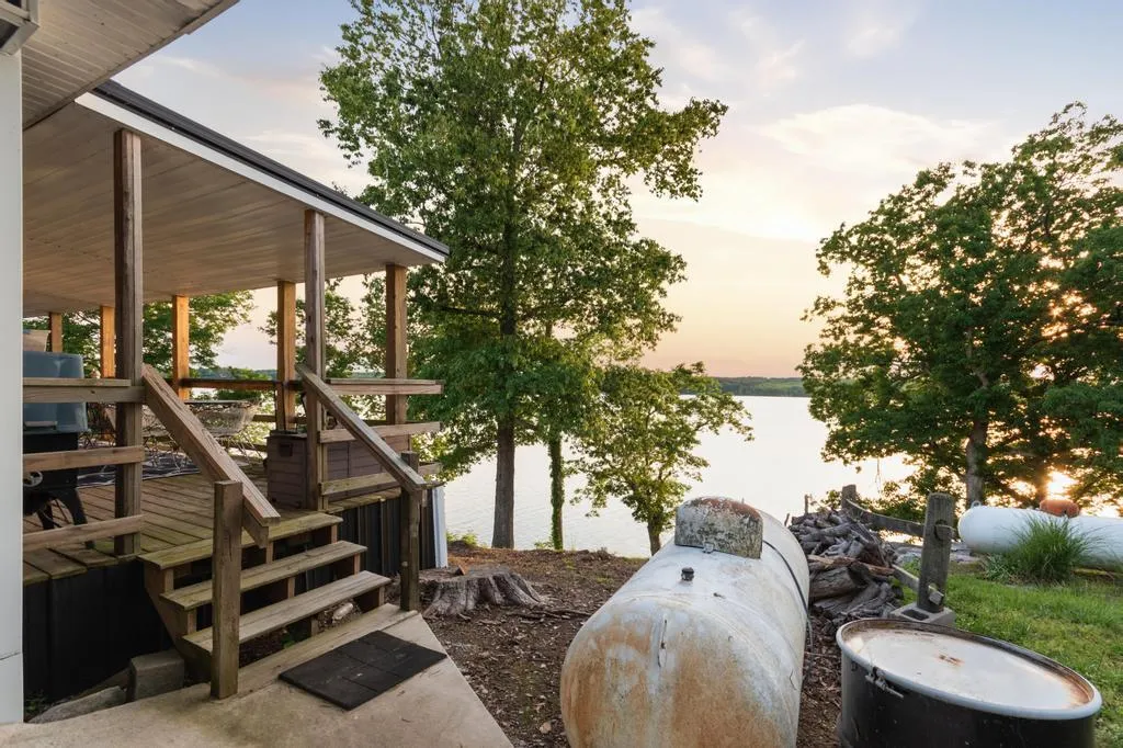 774 Ridge Drive Cadiz KY 42211