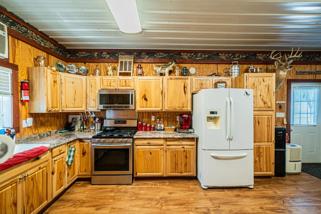 400 Jeff Clements Marion KY 42064