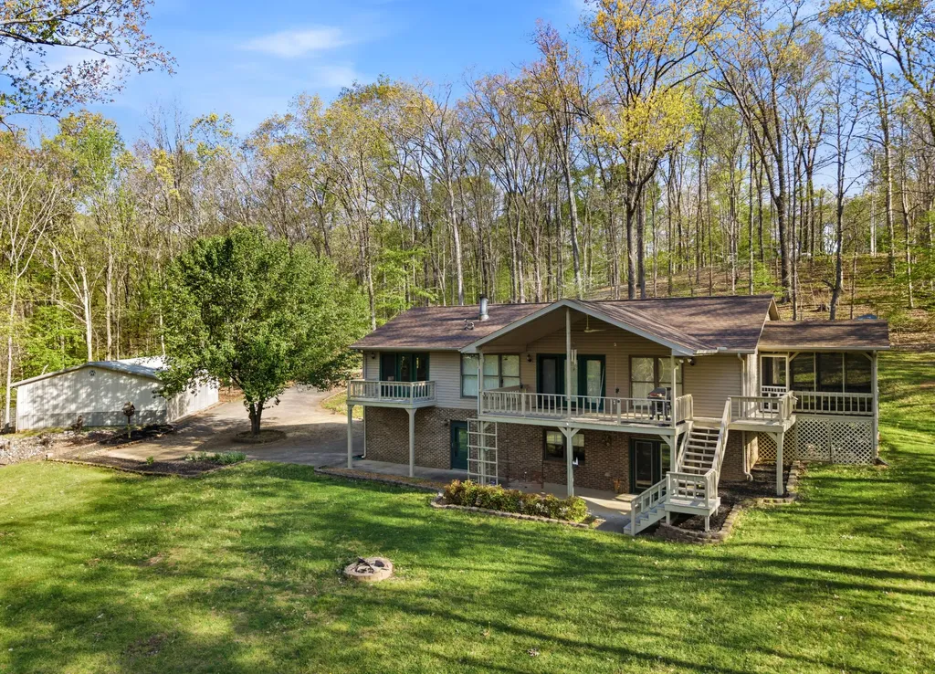168 Gallant Road Eddyville KY 42038