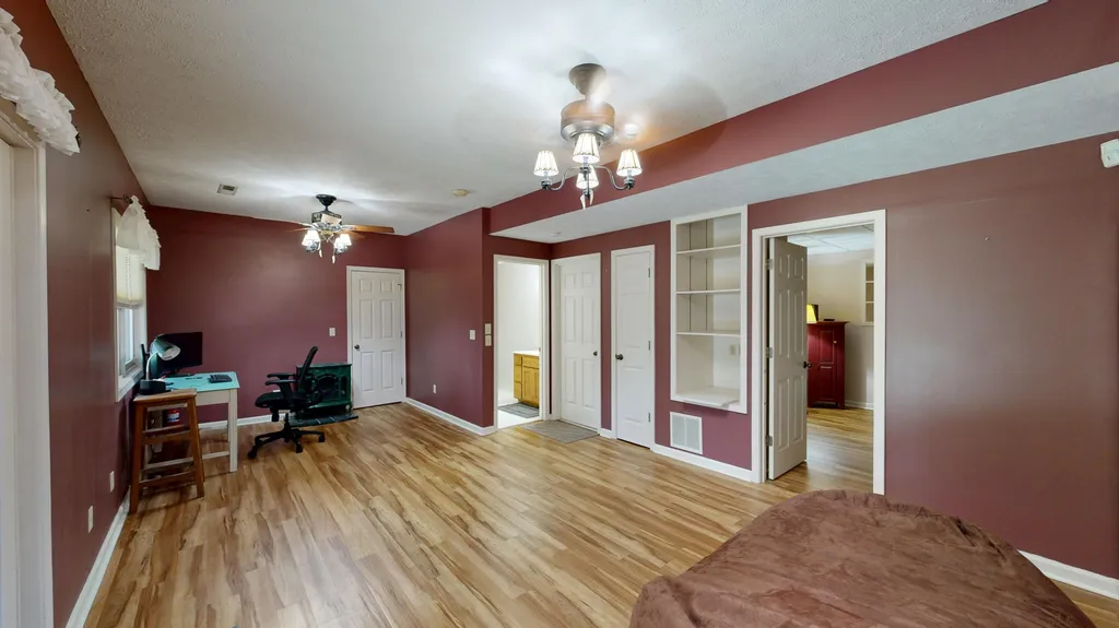 168 Gallant Road Eddyville KY 42038