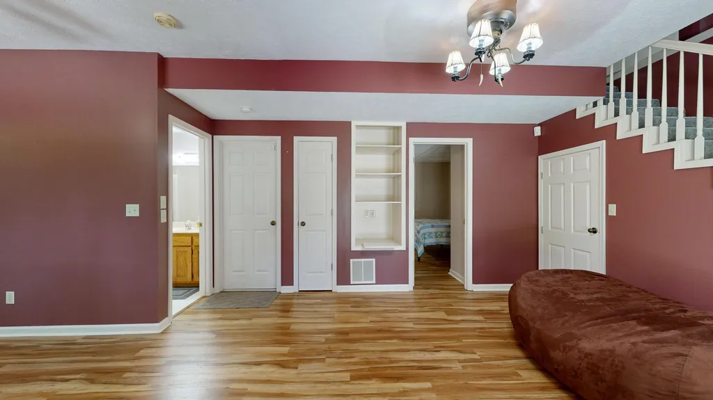 168 Gallant Road Eddyville KY 42038