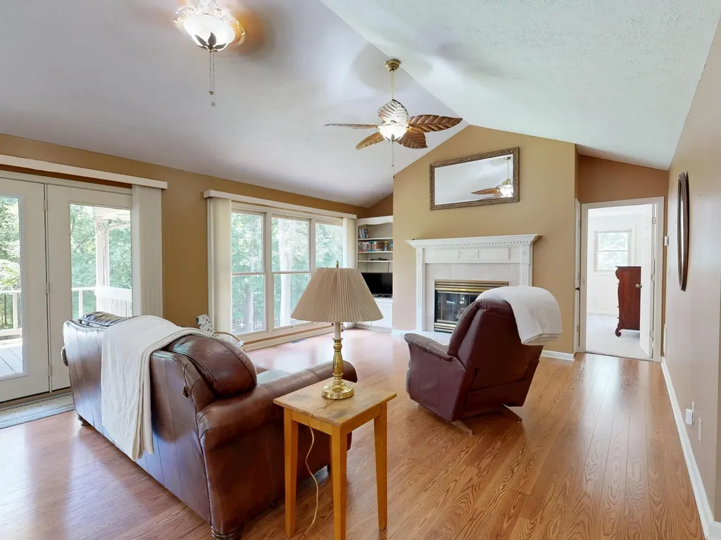 168 Gallant Road Eddyville KY 42038