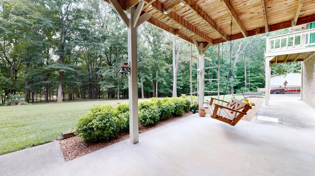 168 Gallant Road Eddyville KY 42038