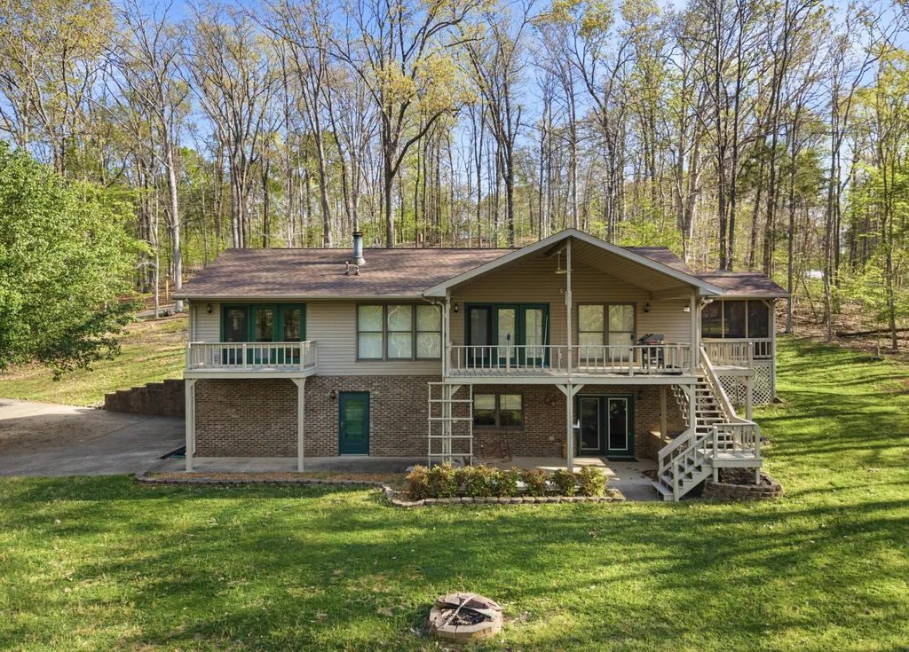 168 Gallant Road Eddyville KY 42038