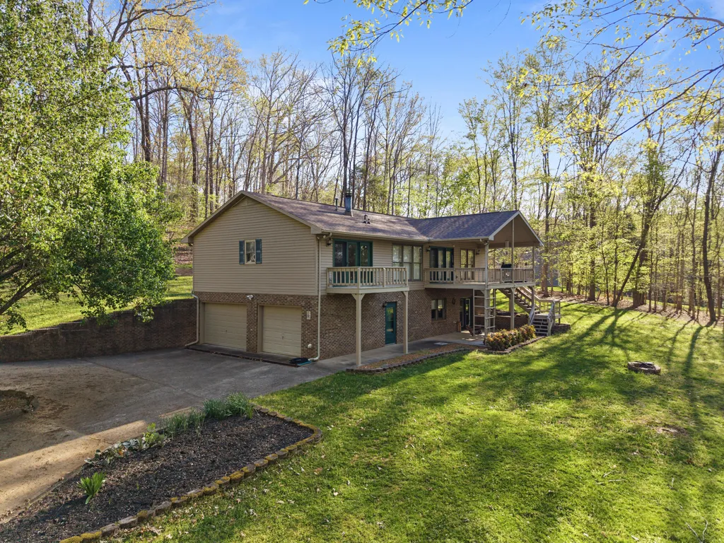 168 Gallant Road Eddyville KY 42038