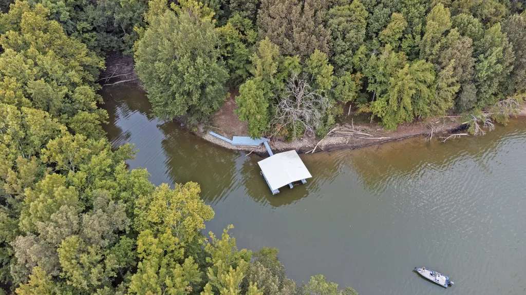168 Gallant Road Eddyville KY 42038