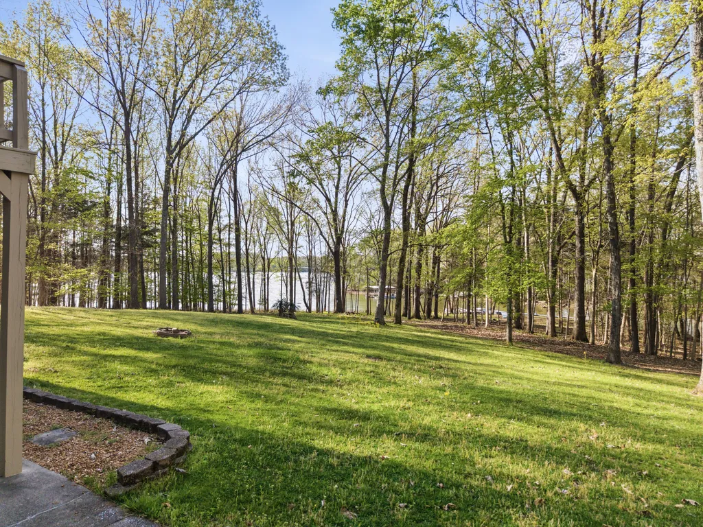 168 Gallant Road Eddyville KY 42038