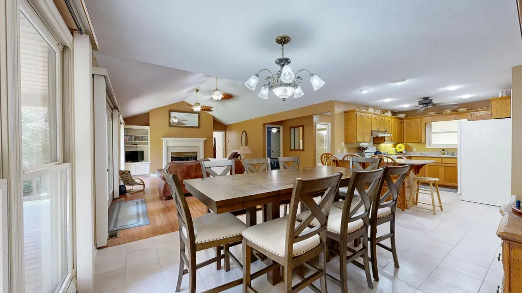 168 Gallant Road Eddyville KY 42038