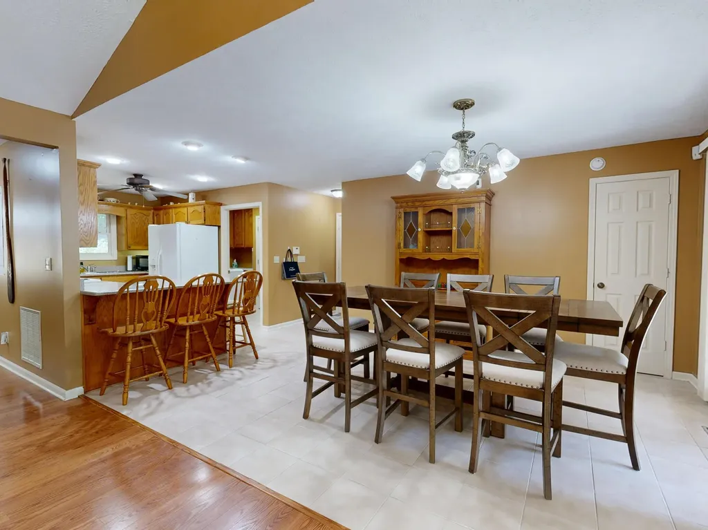 168 Gallant Road Eddyville KY 42038