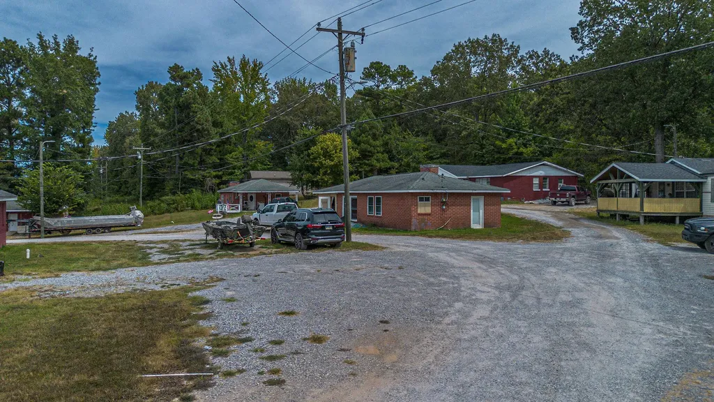 6708 Us-641 Gilbertsville KY 42044