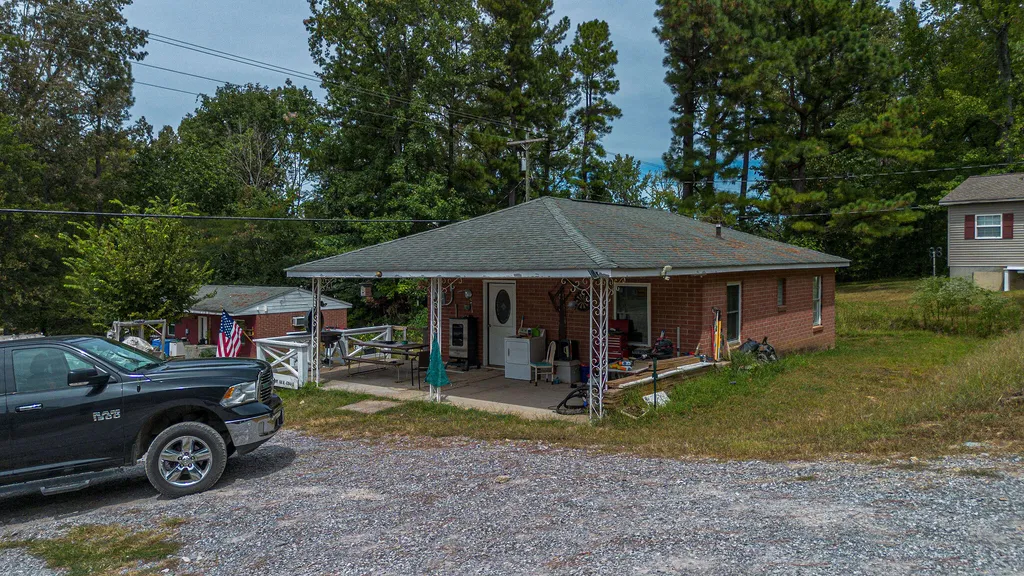 6708 Us-641 Gilbertsville KY 42044