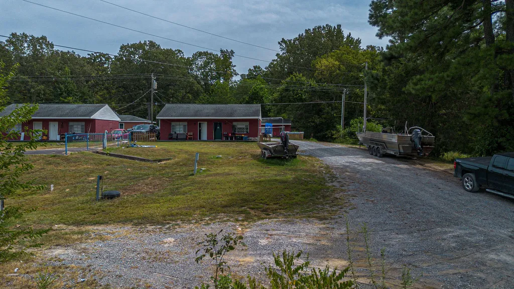6708 Us-641 Gilbertsville KY 42044