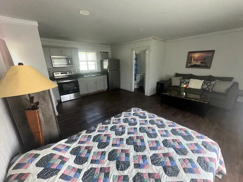 6708 Us-641 Gilbertsville KY 42044
