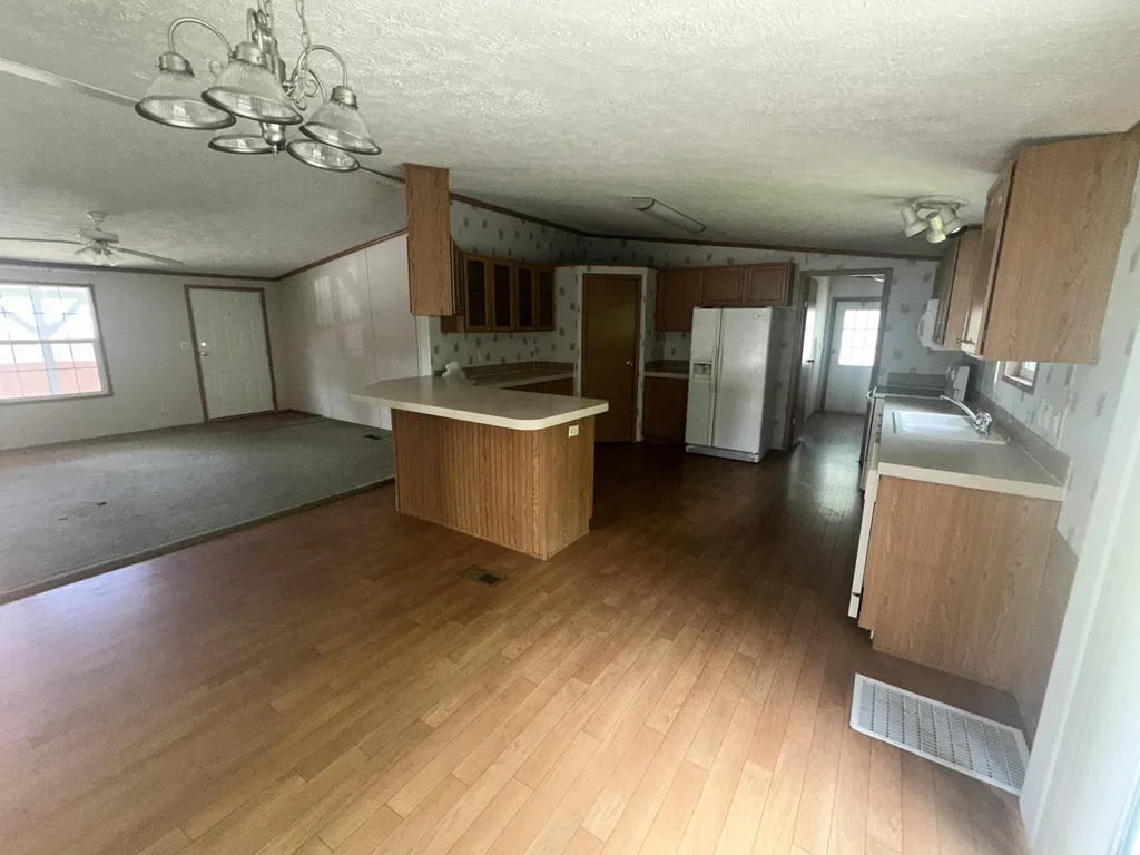6708 Us-641 Gilbertsville KY 42044