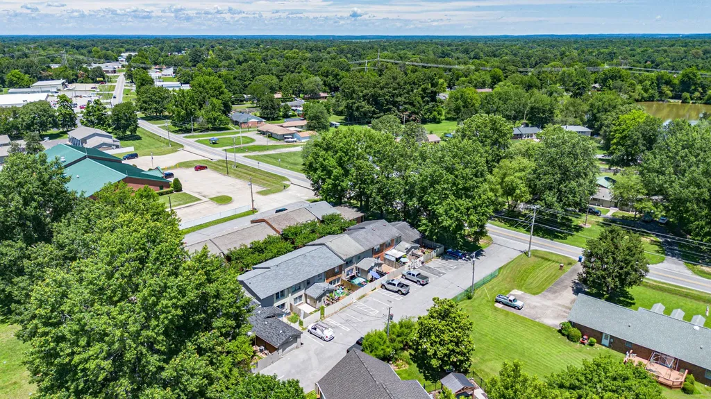 6235 Benton Road Paducah KY 42003