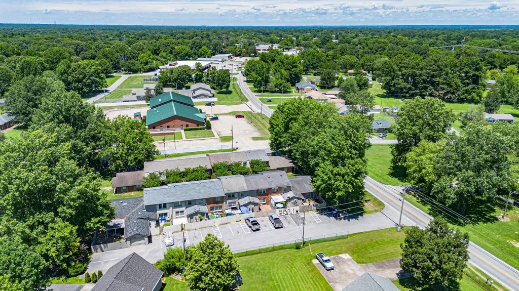 6235 Benton Road Paducah KY 42003