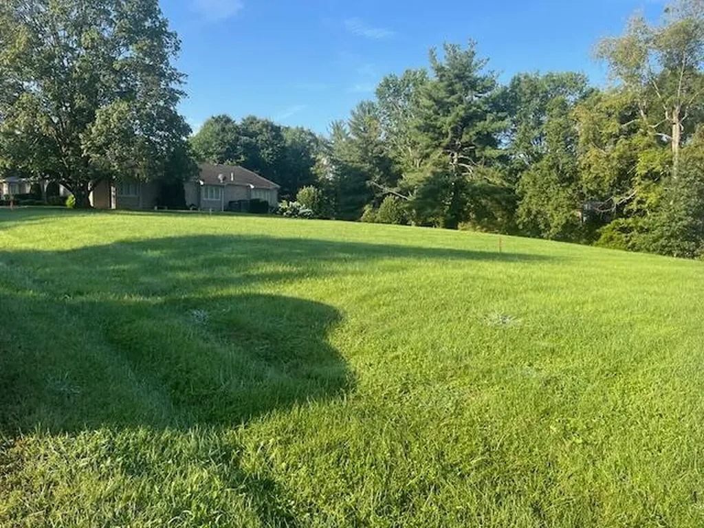 13 Whitebridge Lane Frankfort KY 40601