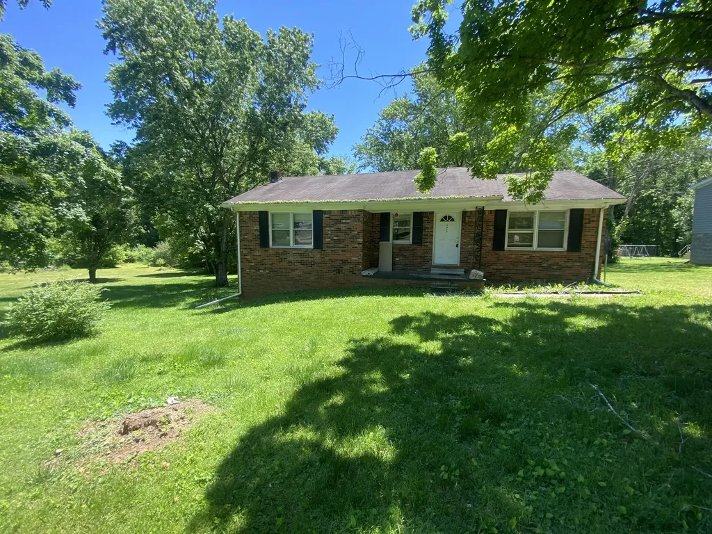 125 Hilltop Street Cadiz KY 42211