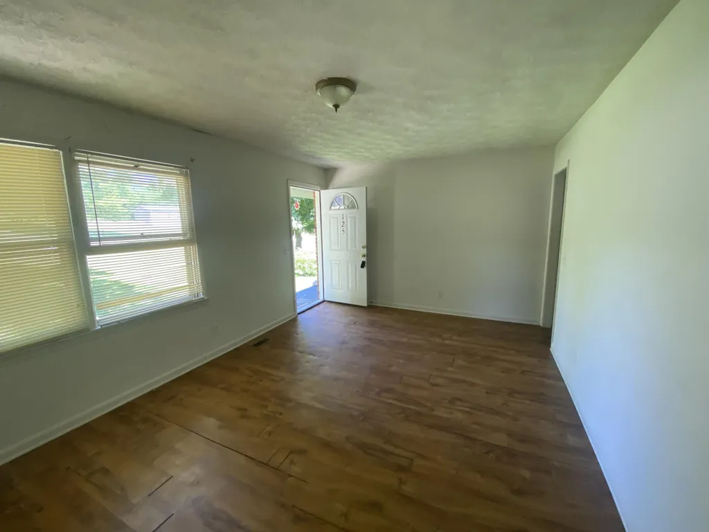 125 Hilltop Street Cadiz KY 42211