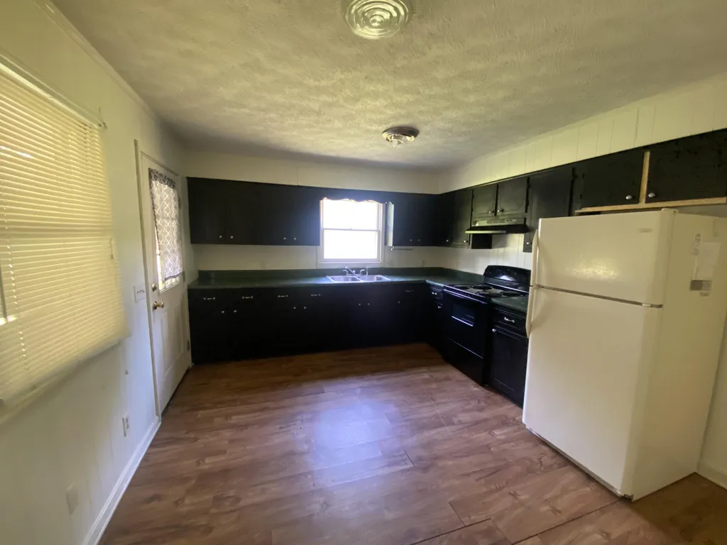 125 Hilltop Street Cadiz KY 42211