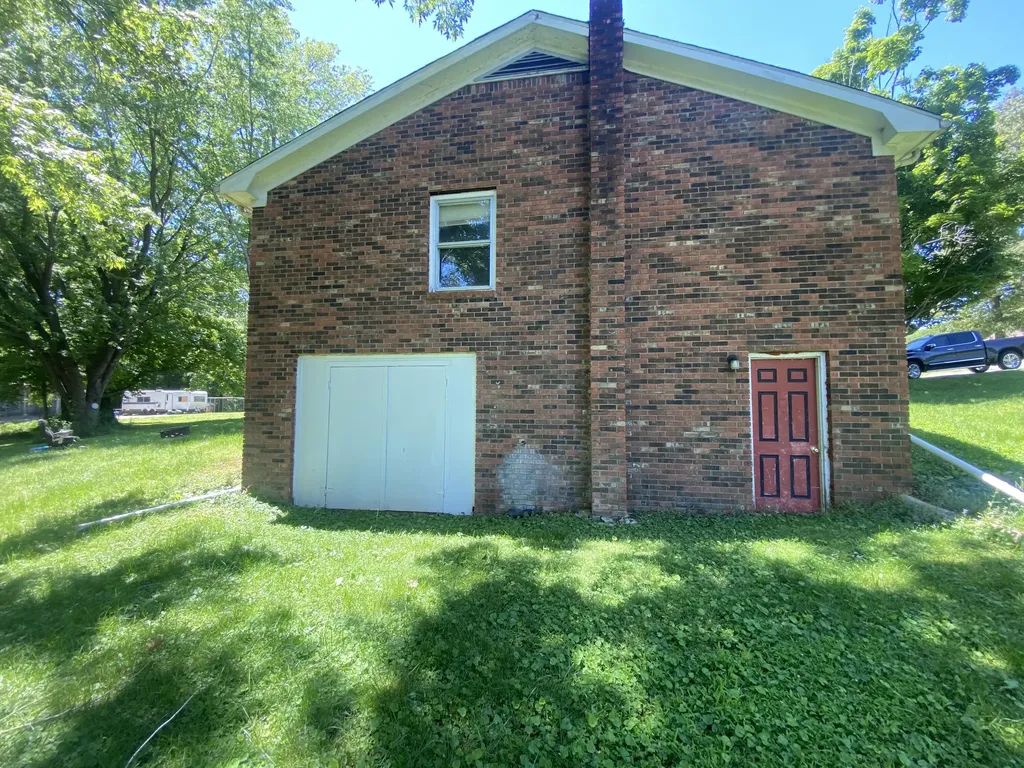 125 Hilltop Street Cadiz KY 42211