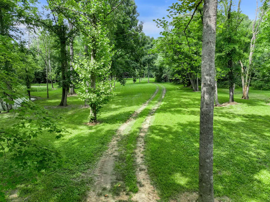 231 Fintville Road Versailles KY 40383