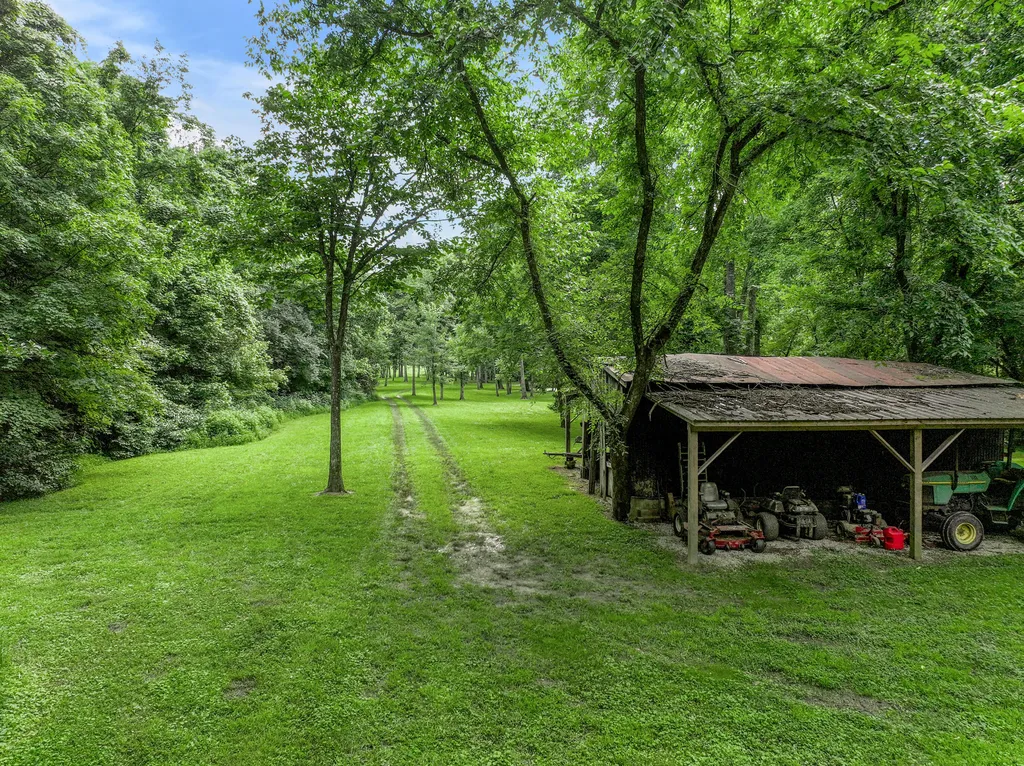 231 Fintville Road Versailles KY 40383