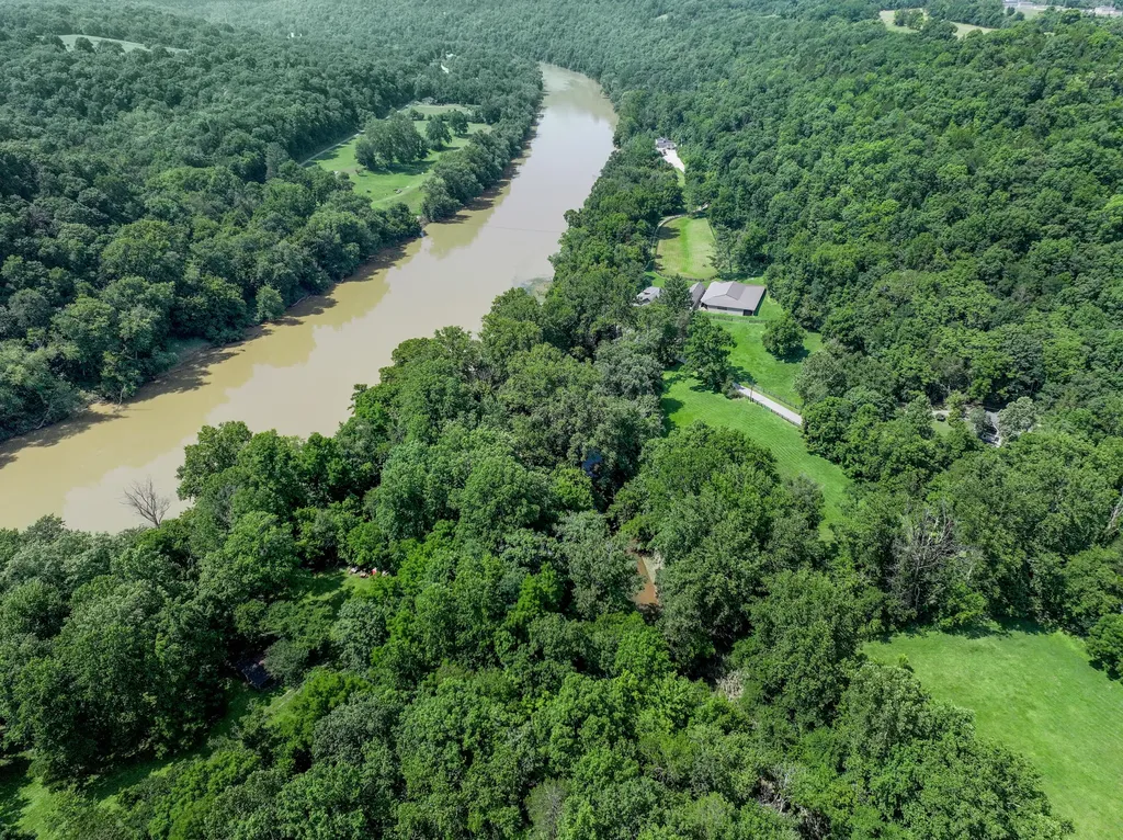 231 Fintville Road Versailles KY 40383